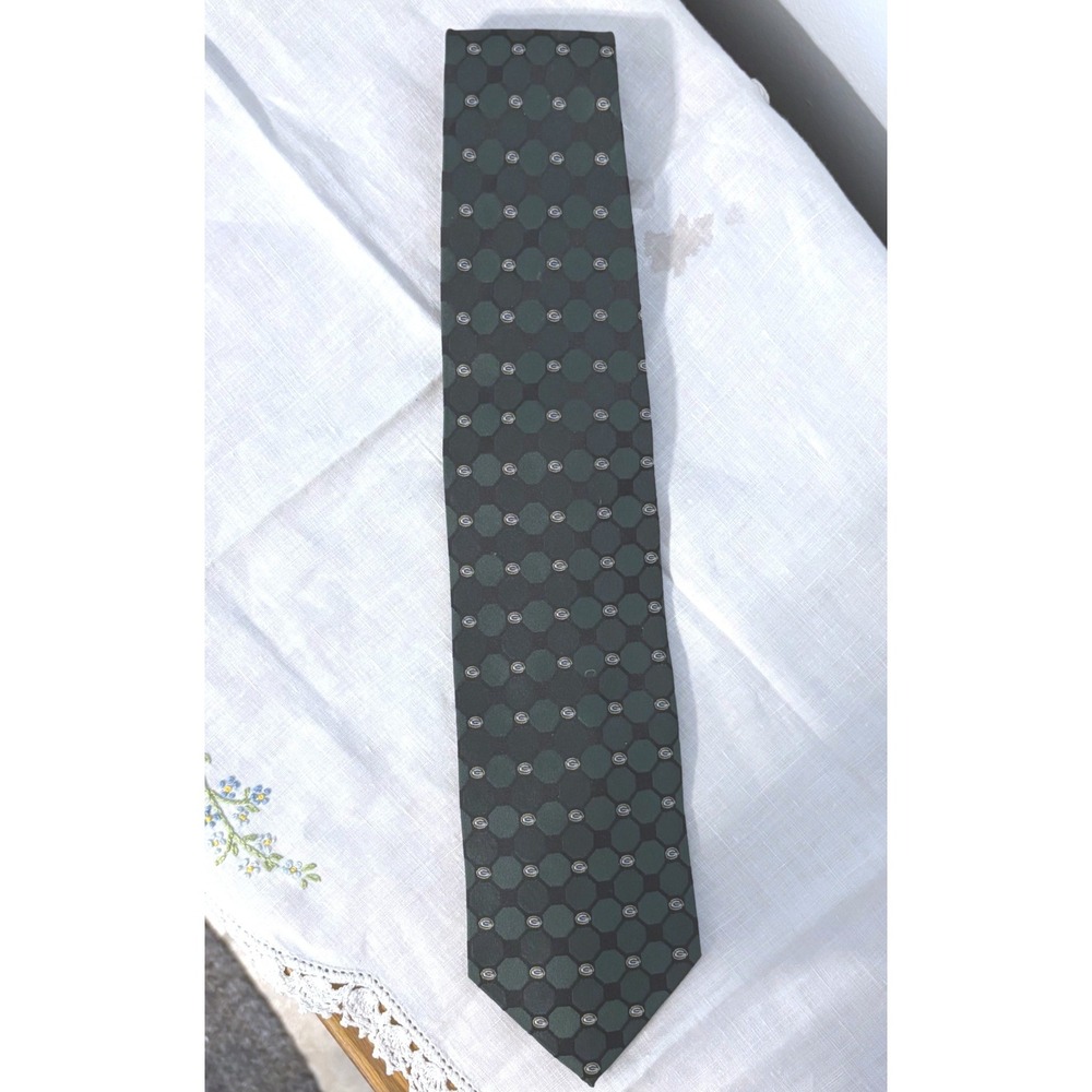 NFL Green Bay Packers Mens Silk Necktie Green Black Geometric Honeycomb Logo Tie